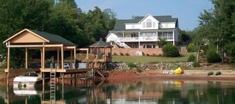 Luxury on Lake Keowee - FALL & Summer 2027 NOW OPEN