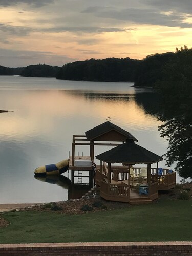 Luxury on Lake Keowee - 2026 Summer & Fall Football