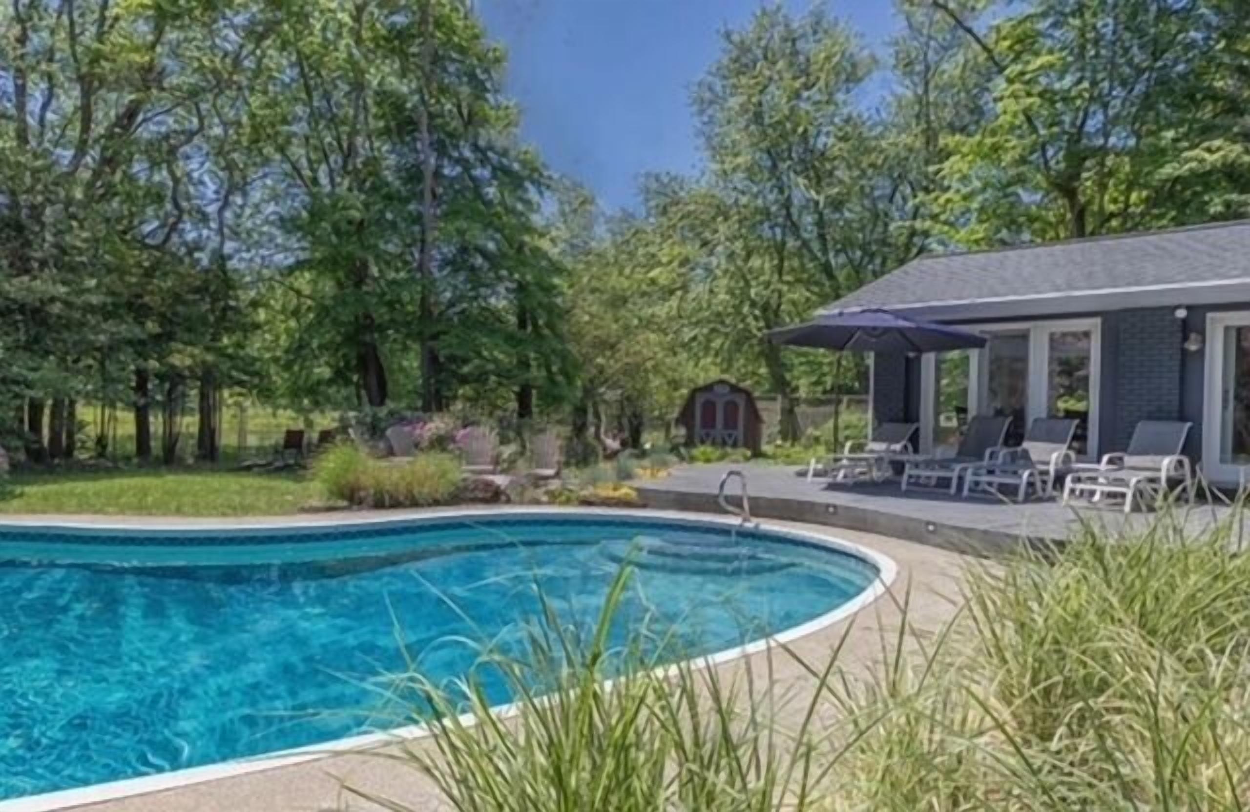 Een verwarmd zwembad