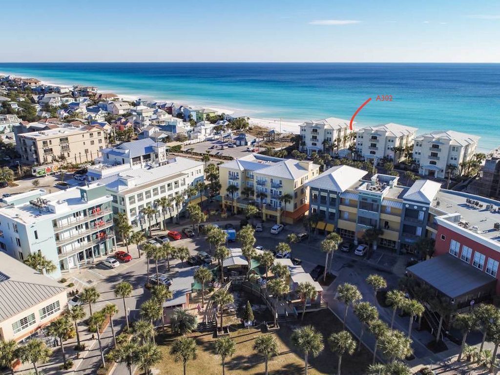 GREAT VIEWS DIRECTLY ON GULF! Large Balcony, Perfect Location, Grill, Pool
