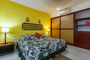 2 bedrooms, desk, iron/ironing board, WiFi