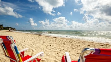 Tæt på stranden, liggestole