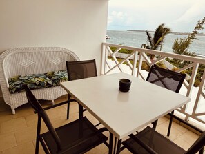 Outdoor dining - Holidays in Mauritius  (Trou d'Eau Douce)