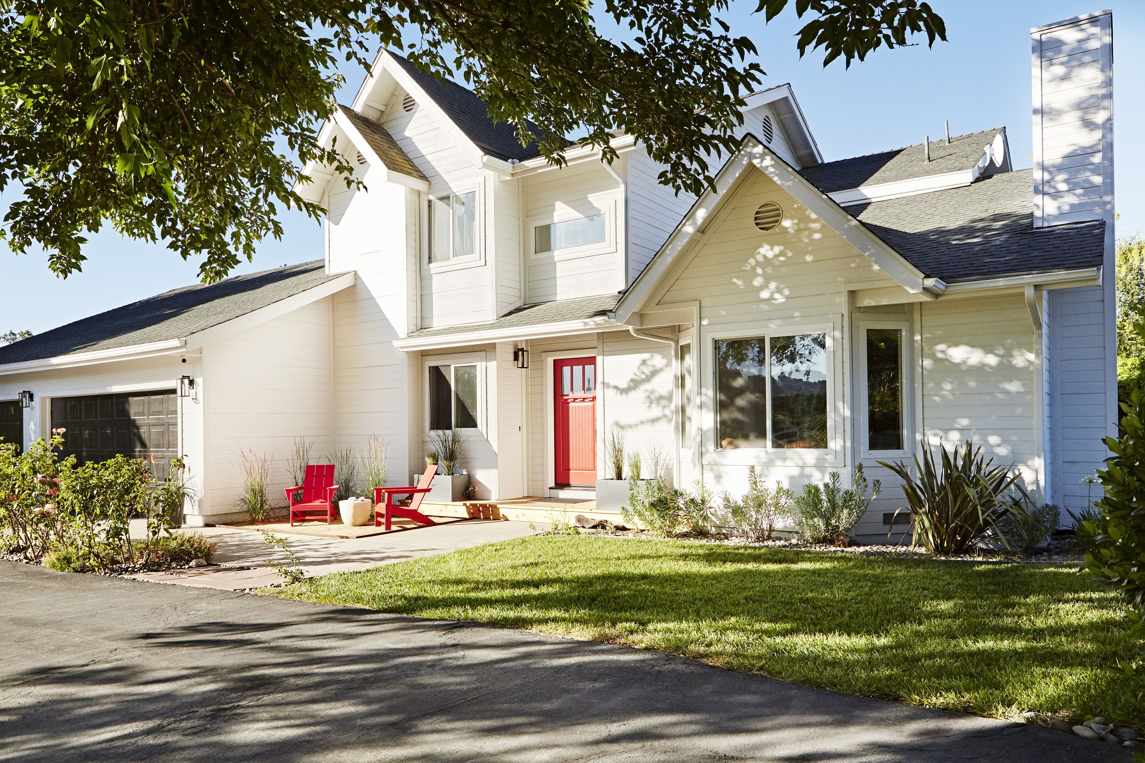 Modern Farmhouse- Prime location yet very private! 12 wineries w/in 1 mile
