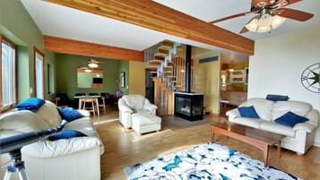 Télévision, cheminée