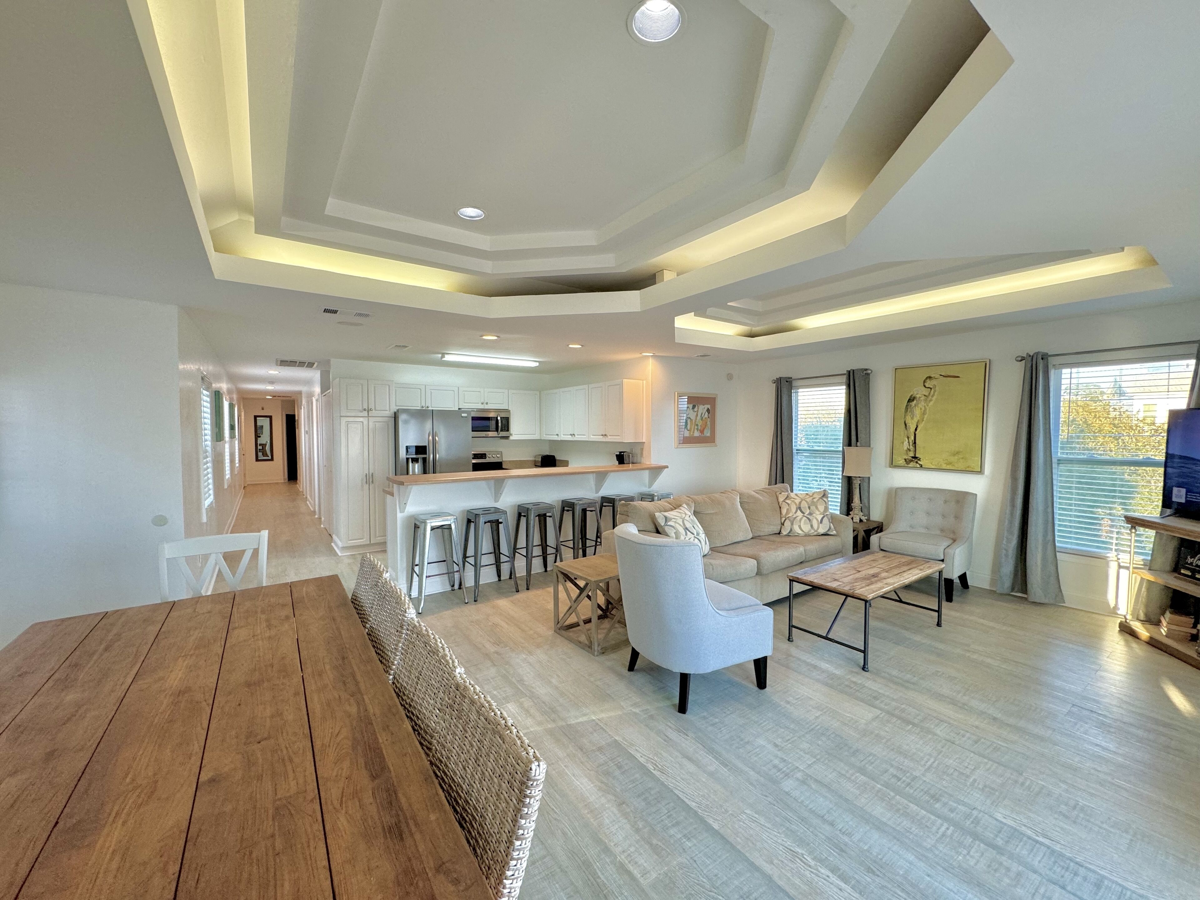 Smart TV, DVD player, stereo