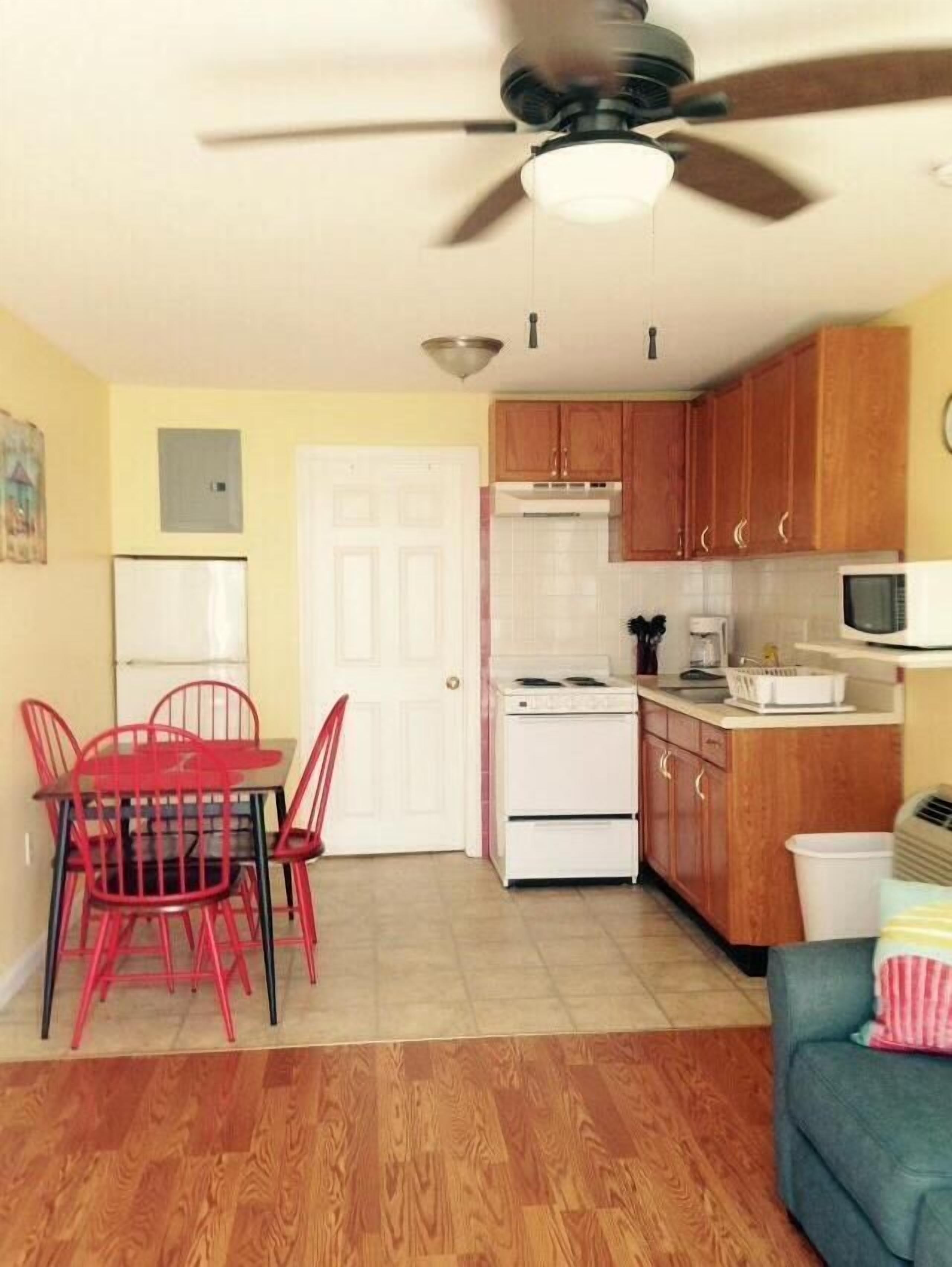 Hampton Beach NH Rental at the Sand Dollar at Richmond Suites