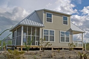 Exterior - Terlingua Ranch Retreat: Enviro Friendly Home (Terlingua)