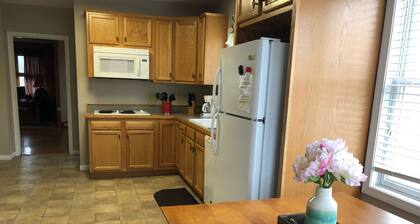 Farmhouse in the vineyards! Sleeps 8!