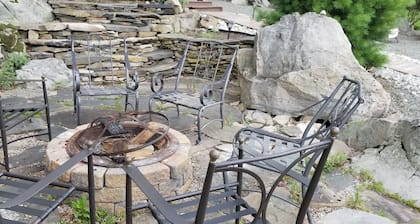 LAKEFRONT,BBQ,10KAYAKS,VACATION,2SUP,gateway,enjoy&relax,RowBoat,Fish