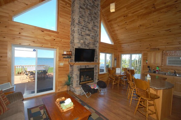 Flat-screen TV, fireplace