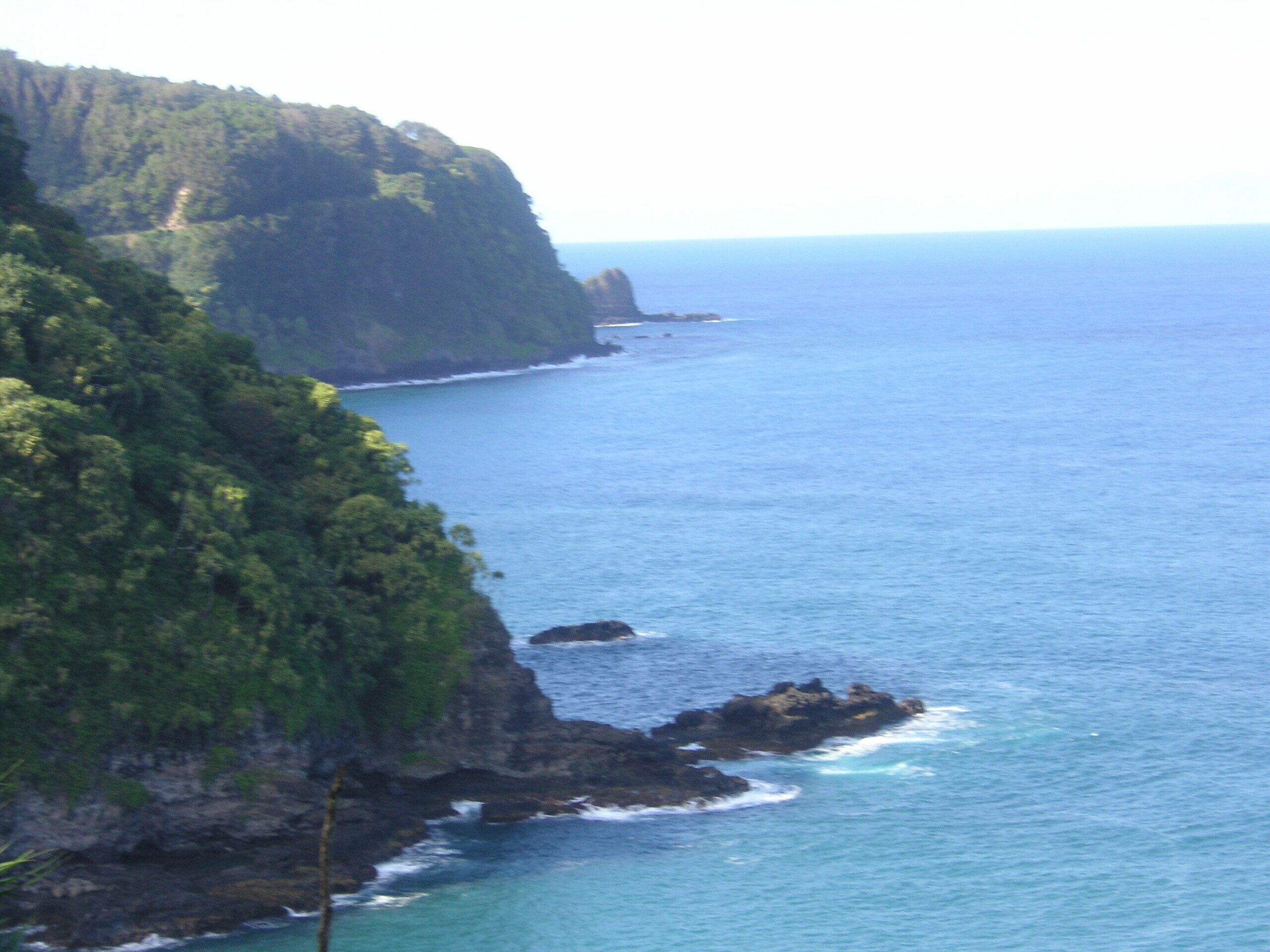 Beach nearby, sun loungers, beach towels