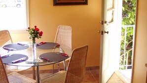 Dining - Extended Stay for Holidays & Business  (Long Beach)