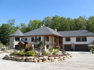 Unique Setting - Built on Quarry Bed