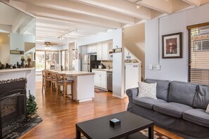 Smart TV, fireplace, DVD player, ping pong