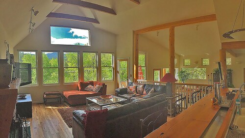 Luxury Creekside Craftsman Home - Alpine Splendor 6 Mins to Pearl, The Hill & CU