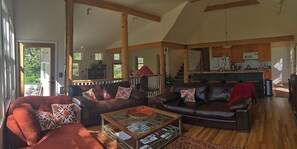 Smart TV, fireplace, DVD player, table football