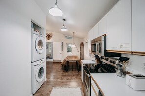 Fridge, microwave, oven, stovetop - Glacier Springs Cabin #16 - Hot Tub - Wi-Fi (Glacier)