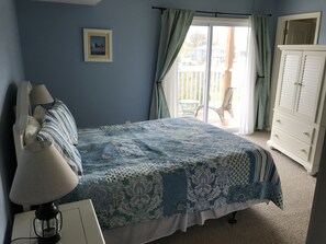 5 habitaciones, tabla de planchar con plancha y cuna de viaje 