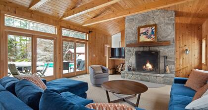 Ultimate 8BR Mountain View Home - Hot Tub, Pool, Firepit, Gym - Family Getaway