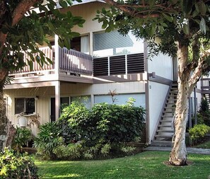 Exterior - Large condo in Princeville, G.C. View.
Sleeps 6,
2 bedroom with loft 2.5 bath (Princeville)