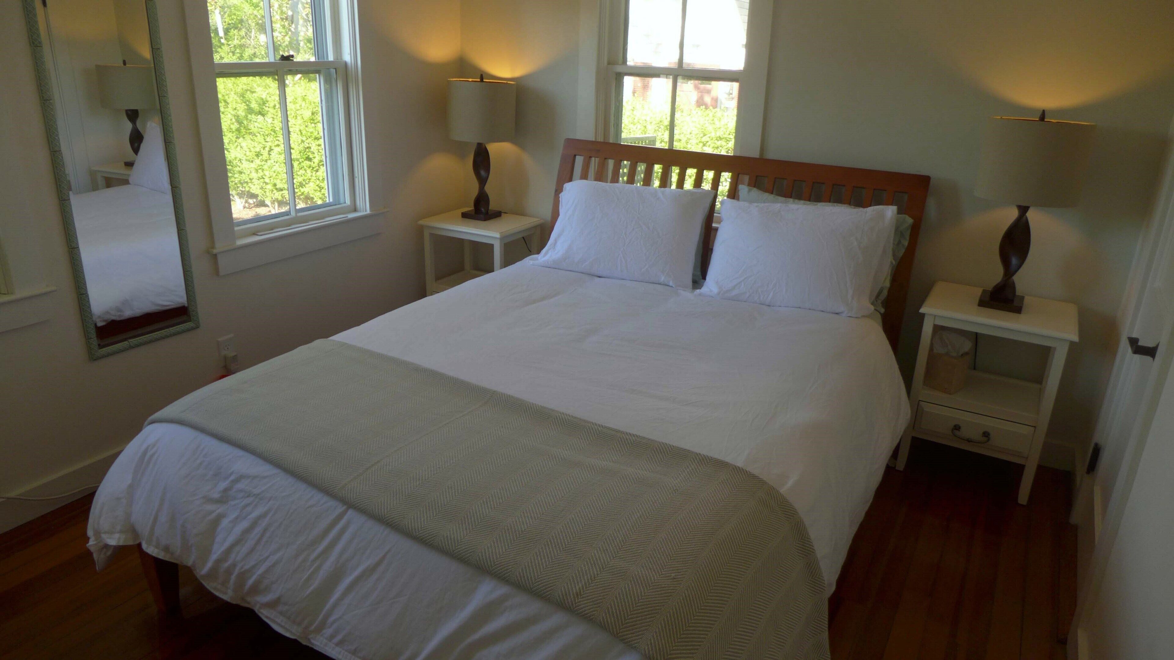 3 chambres, fer et planche à repasser, Wi-Fi, draps fournis