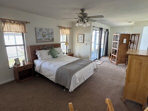 4 bedrooms, iron/ironing board, travel cot, free WiFi