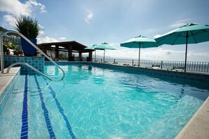 Pool - Beachfront 2 bed Luxe La Palapa (Emiliano Zapata)