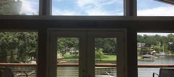 The Recovery Room, Lake House on Chickamauga Lake,Private Dock,Private Boat Ramp