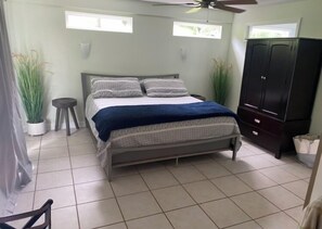 3 bedrooms, iron/ironing board, travel cot, WiFi - The Recovery Room, Lake House on Chickamauga Lake,Private Dock,Private Boat Ramp (Sale Creek)