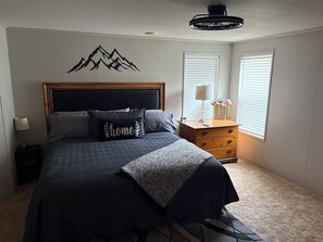 3 habitaciones, tabla de planchar con plancha, cuna de viaje y wifi 