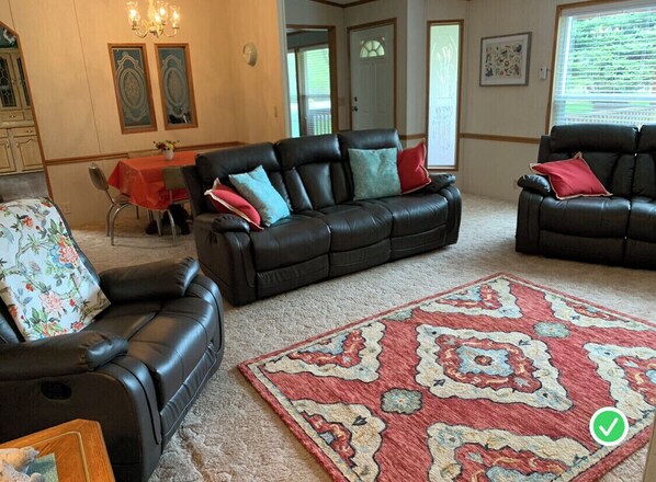 Televisión y chimenea 