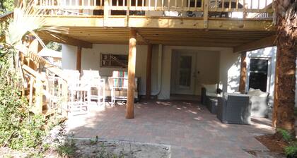 LARGE Private Guest House on Waterfront Estate - Kayak+Bike+Fish+Outdoor Lounge