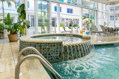 ON TOP FLOOR OF MARRIOTT - Luxury Boardwalk/Beach 1400 sq ft + Hotel amenities