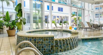 ON TOP FLOOR OF MARRIOTT - Luxury Boardwalk/Beach 1400 sq ft + Hotel amenities