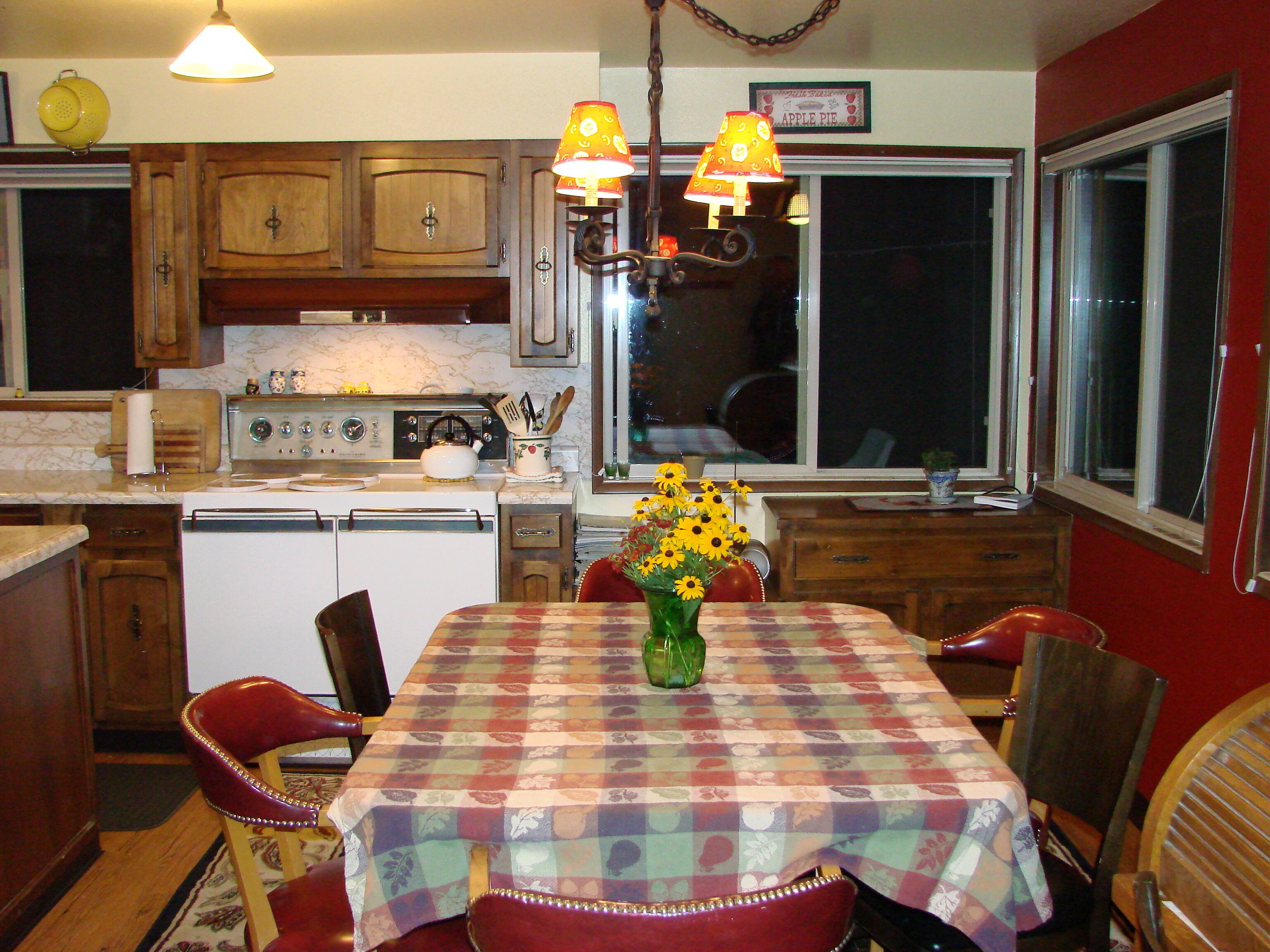 Historic Grand Farmhouse in Cashmeres scenic Brender Canyon, Cashmere