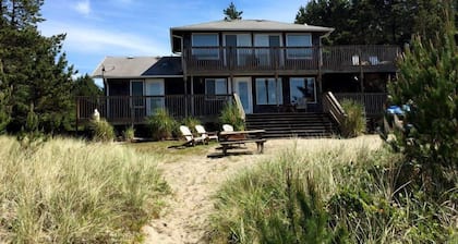 Buy 2 get 3rd night FREE Nov 2025- March 2026 Oceanfront Home With Beach Access!