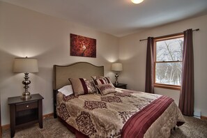 4 bedrooms, travel cot, free WiFi, bed sheets