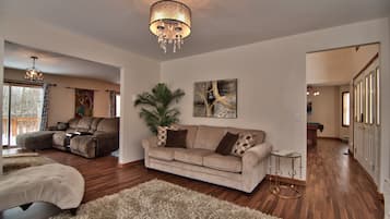 Smart TV, fireplace, foosball, table tennis