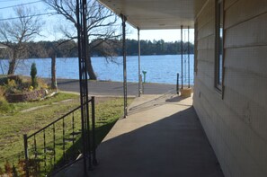 Property grounds - Lakeview Cabin in the heart of downtown Minocqua, WI (Minocqua)