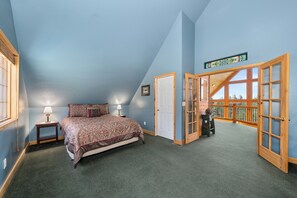 5 bedrooms, iron/ironing board, free WiFi, bed sheets