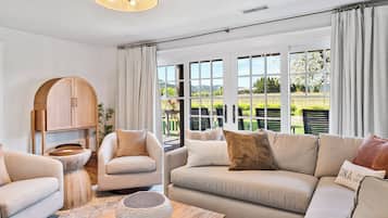 Smart TV, fireplace, video games, DVD player