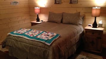 3 bedrooms, travel cot, WiFi, bed sheets