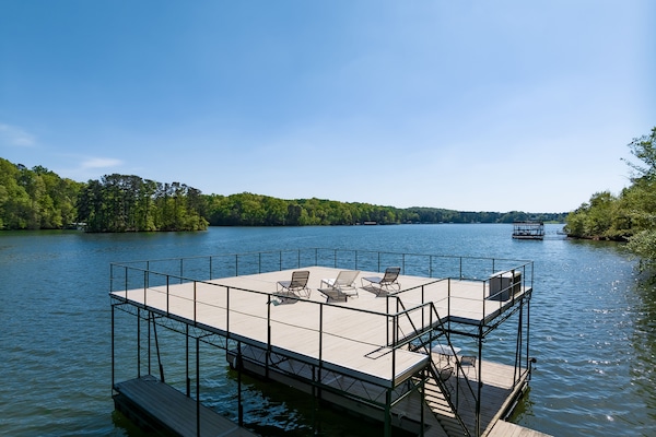 Double slip dock. Bring your boat! Fantastic cove--Dock always in water.