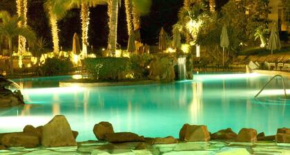 Great Ocean View - 6 Star Luxury - Extras!!