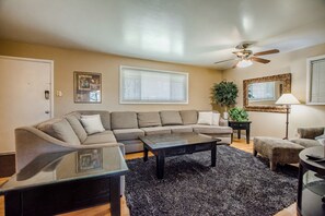 Smart TV, DVD player