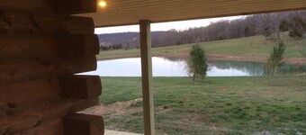 Aislado, Entrar Alquiler de cabañas, Jacuzzi privado, en el sur de Illinois Ruta del Vino