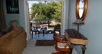 Country Cottage Suites Mount Dorassa
