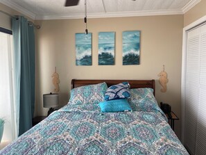 2 bedrooms, iron/ironing board, free WiFi, bed sheets - Beautiful  2 Bedroom Vacation Condo in Galveston - Great Gulf Views   (Galveston)