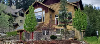 Spectacular mountain home! 